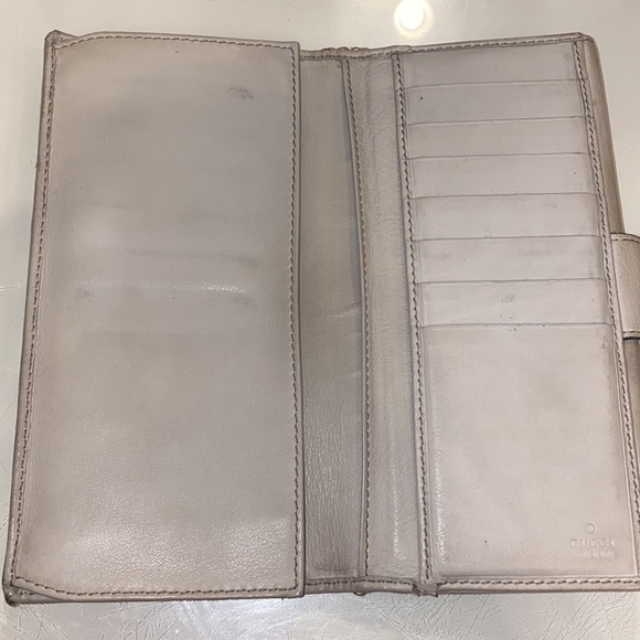 Authentic Gucci wallet - Picture 3 of 8